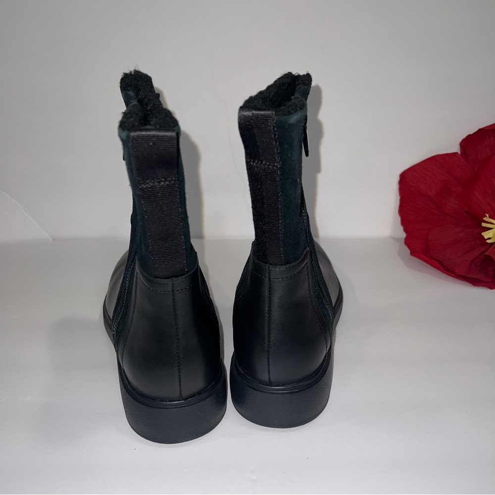 Unstructured By Clark’s Black Faux Fur Winter Boots - New Without Box - Reemoly - Picture 15 of 15